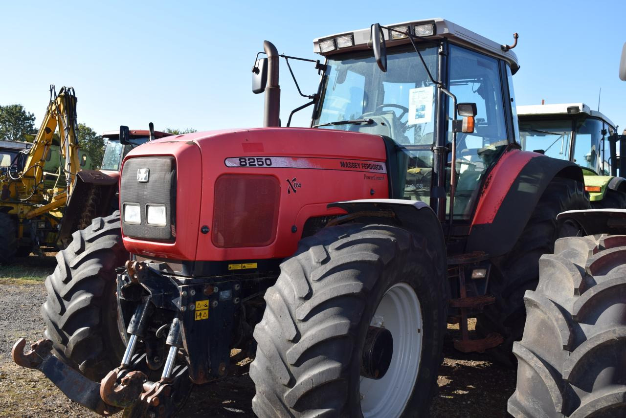 Massey Ferguson MF 8250 - Τρακτέρ: φωτογραφία 2 Massey Ferguson MF 8250 - Τρακτέρ: φωτογραφία 2