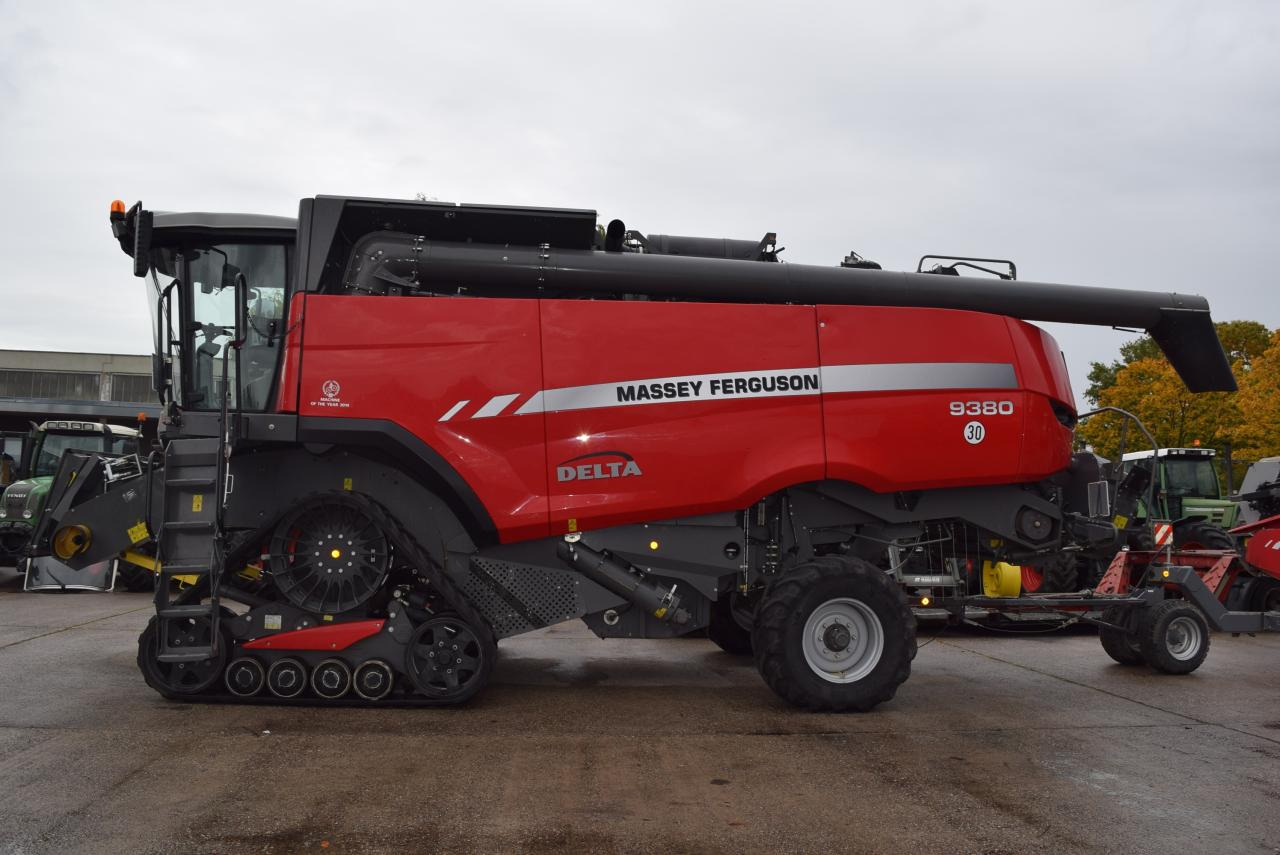 Massey Ferguson MF 9380 Delta - Θεριζοαλωνιστική μηχανή: φωτογραφία 2 Massey Ferguson MF 9380 Delta - Θεριζοαλωνιστική μηχανή: φωτογραφία 2