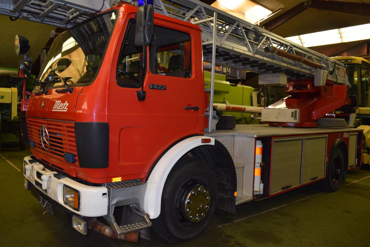 Mercedes-Benz 1422 F 4x2 DLK 23 12 Drehleiter - Φορτηγό φόρτωσης γάντζου: φωτογραφία 3 Mercedes-Benz 1422 F 4x2 DLK 23 12 Drehleiter - Φορτηγό φόρτωσης γάντζου: φωτογραφία 3