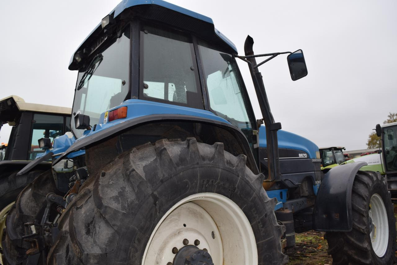 New Holland 8670 - Τρακτέρ: φωτογραφία 4 New Holland 8670 - Τρακτέρ: φωτογραφία 4