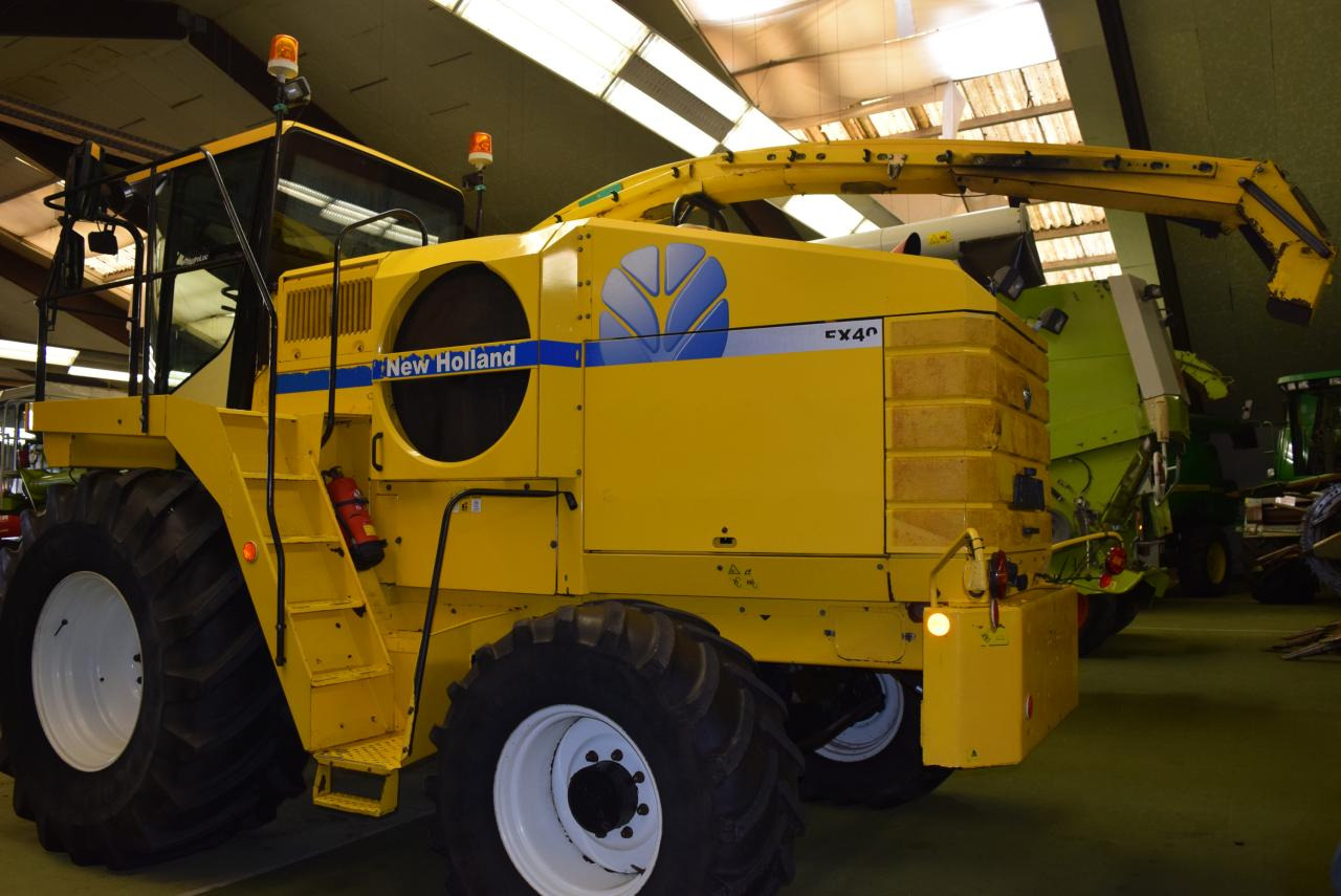 New Holland FX 40 - Ενσιρωτική μηχανή: φωτογραφία 4 New Holland FX 40 - Ενσιρωτική μηχανή: φωτογραφία 4