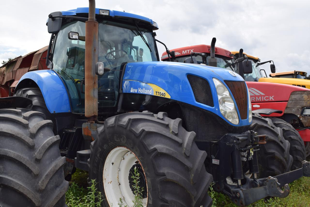 New Holland T 7040 - Τρακτέρ: φωτογραφία 2 New Holland T 7040 - Τρακτέρ: φωτογραφία 2