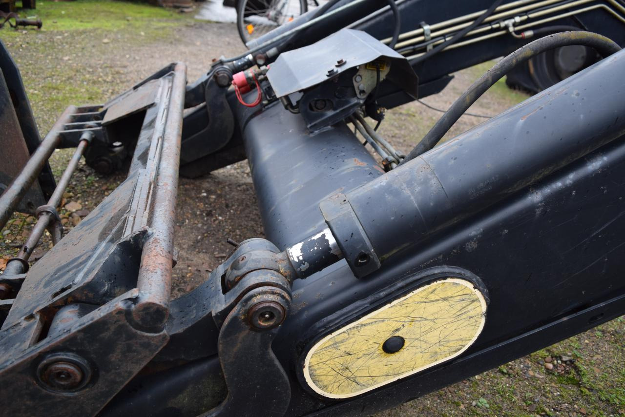 Stoll Robust F71 - Φορτωτησ για τρακτερ: φωτογραφία 4 Stoll Robust F71 - Φορτωτησ για τρακτερ: φωτογραφία 4