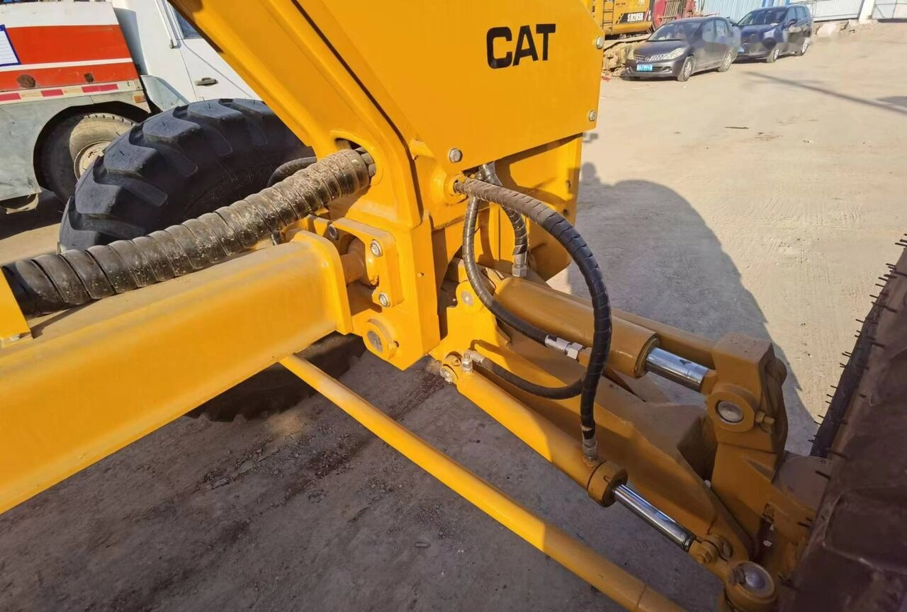 Caterpillar 120K - Γκρέιντερ: φωτογραφία 5 Caterpillar 120K - Γκρέιντερ: φωτογραφία 5