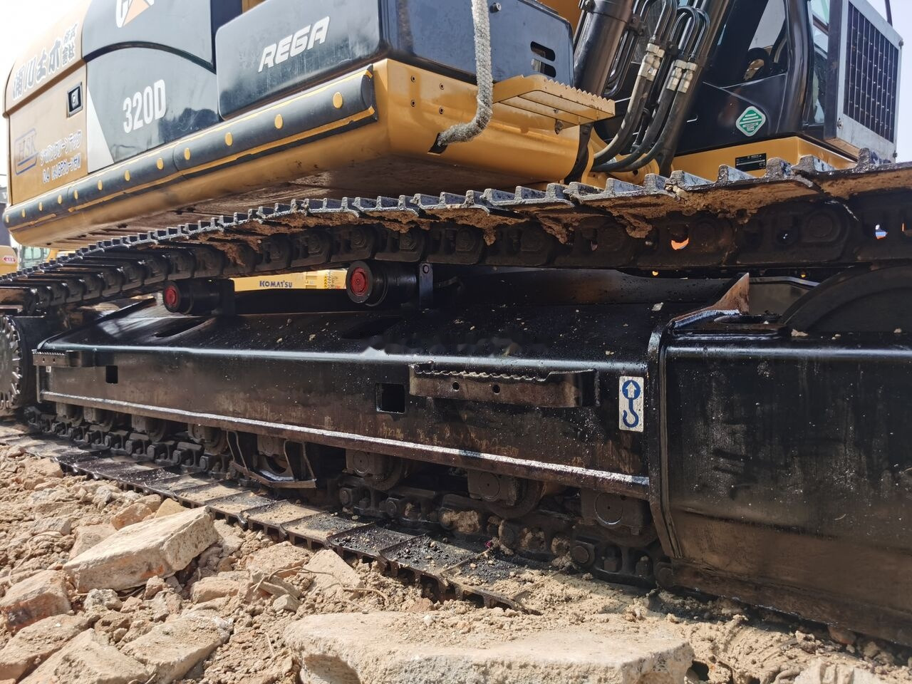 Ερπυστριοφόρος εκσκαφέας Caterpillar 320D: φωτογραφία 10 Ερπυστριοφόρος εκσκαφέας Caterpillar 320D: φωτογραφία 10