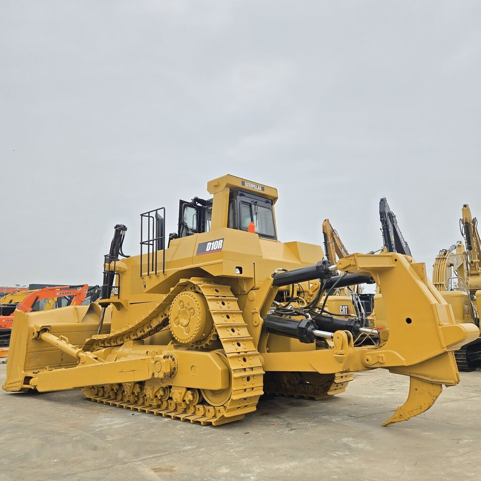 Caterpillar D10R - Μπουλντόζα: φωτογραφία 2 Caterpillar D10R - Μπουλντόζα: φωτογραφία 2