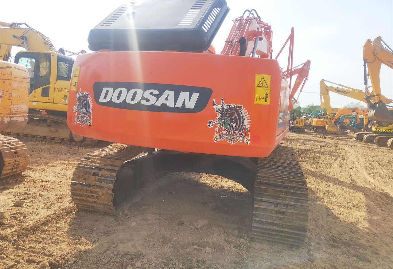 Doosan DH225LC-7 - Ερπυστριοφόρος εκσκαφέας: φωτογραφία 1 Doosan DH225LC-7 - Ερπυστριοφόρος εκσκαφέας: φωτογραφία 1