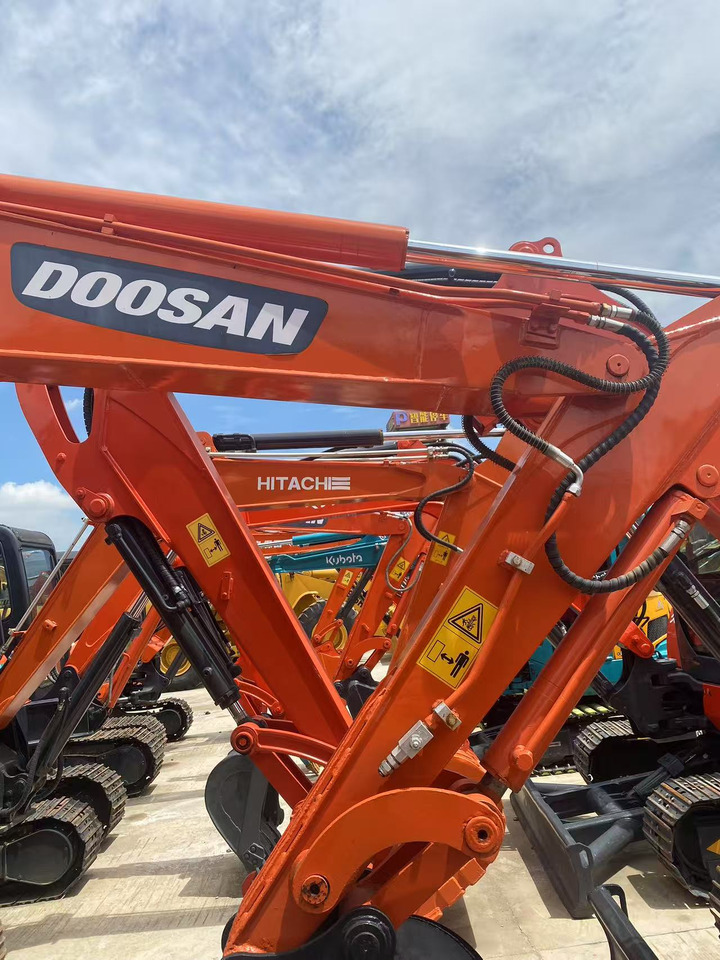Doosan DH55 - Μίνι εκσκαφέας: φωτογραφία 3 Doosan DH55 - Μίνι εκσκαφέας: φωτογραφία 3