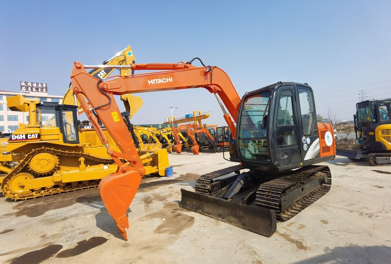 Hitachi ZX70 - Μίνι εκσκαφέας: φωτογραφία 2 Hitachi ZX70 - Μίνι εκσκαφέας: φωτογραφία 2