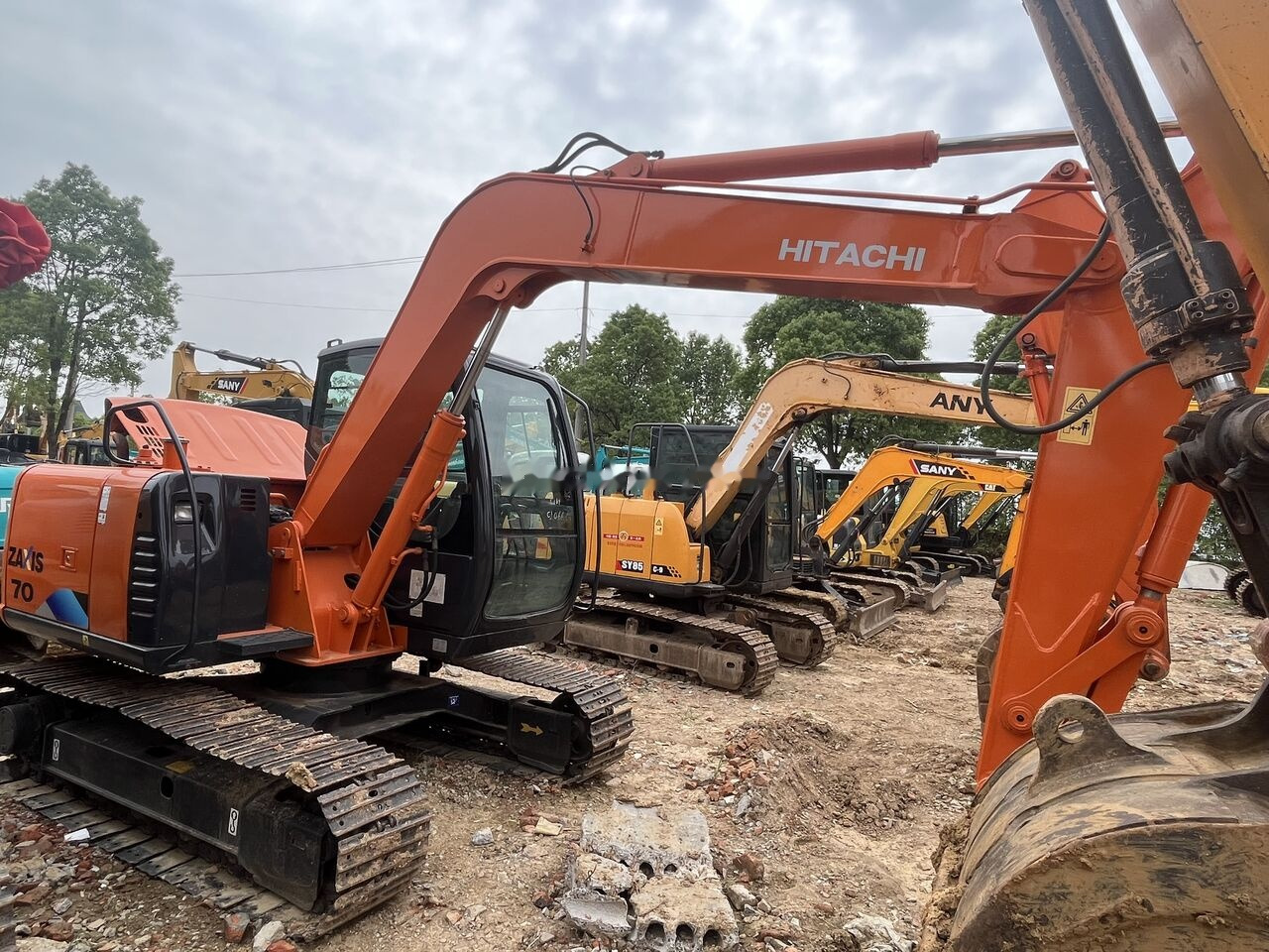 Hitachi ZX70 - Μίνι εκσκαφέας: φωτογραφία 1 Hitachi ZX70 - Μίνι εκσκαφέας: φωτογραφία 1