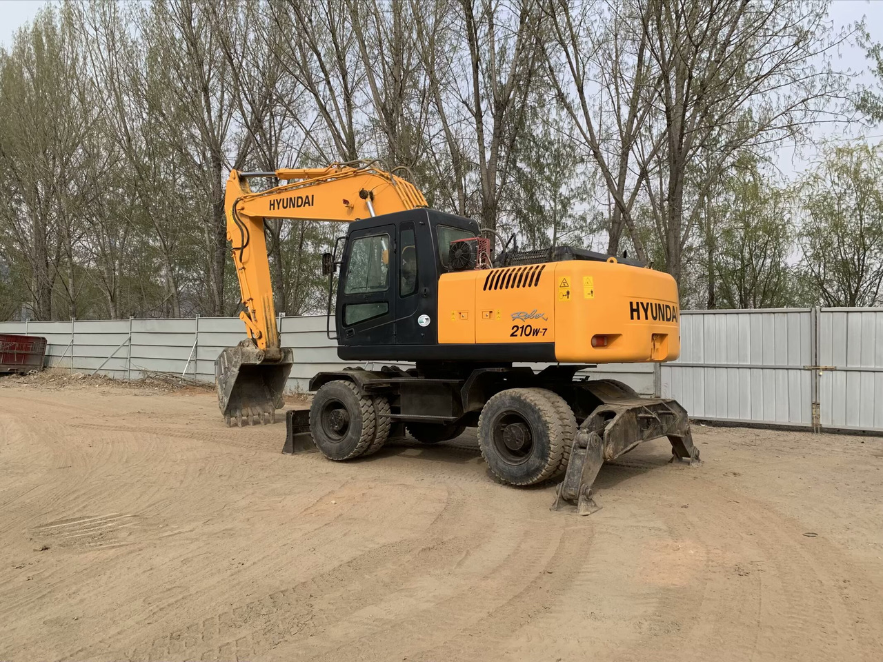 Τροχοφόρος εκσκαφέας Hyundai R210W-7: φωτογραφία 6