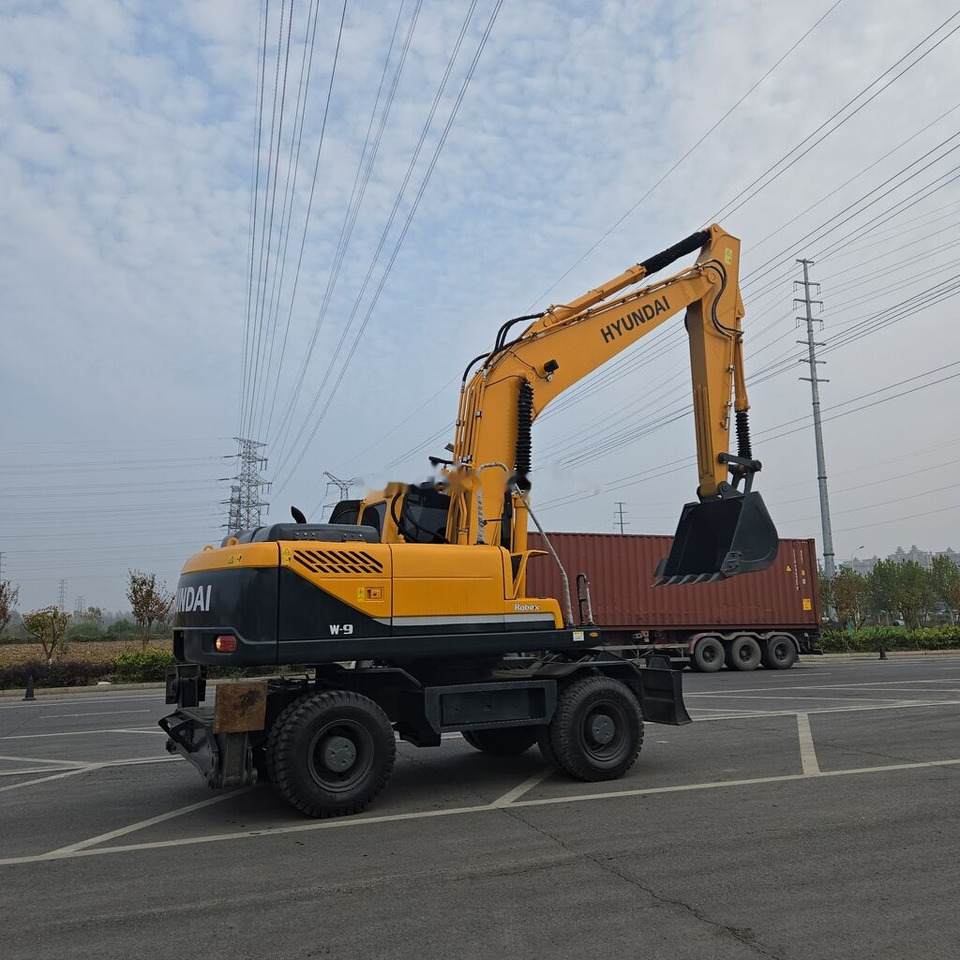 Hyundai R210W-9 - Τροχοφόρος εκσκαφέας: φωτογραφία 2 Hyundai R210W-9 - Τροχοφόρος εκσκαφέας: φωτογραφία 2