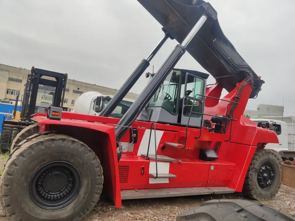 Reachstacker KALMAR: φωτογραφία 9 Reachstacker KALMAR: φωτογραφία 9