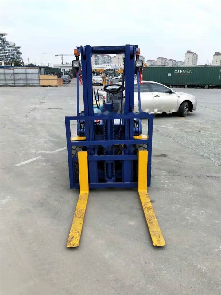 Komatsu FD30 - Πετρελαιοκίνητο περονοφόρο: φωτογραφία 1 Komatsu FD30 - Πετρελαιοκίνητο περονοφόρο: φωτογραφία 1
