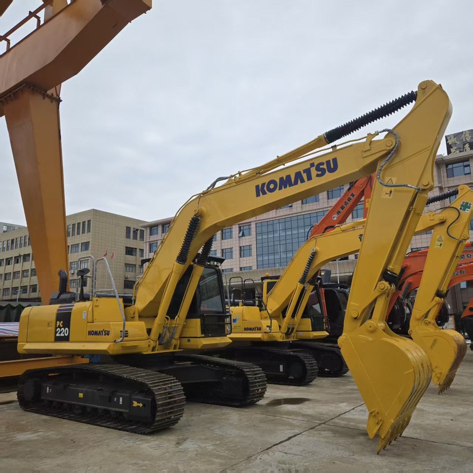 Ερπυστριοφόρος εκσκαφέας Komatsu PC220-8: φωτογραφία 6
