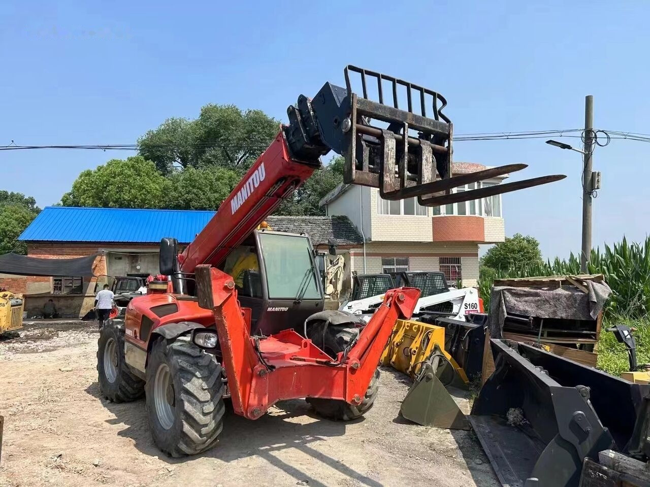 Manitou MT1740 - Τηλεσκοπικός φορτωτής: φωτογραφία 1 Manitou MT1740 - Τηλεσκοπικός φορτωτής: φωτογραφία 1