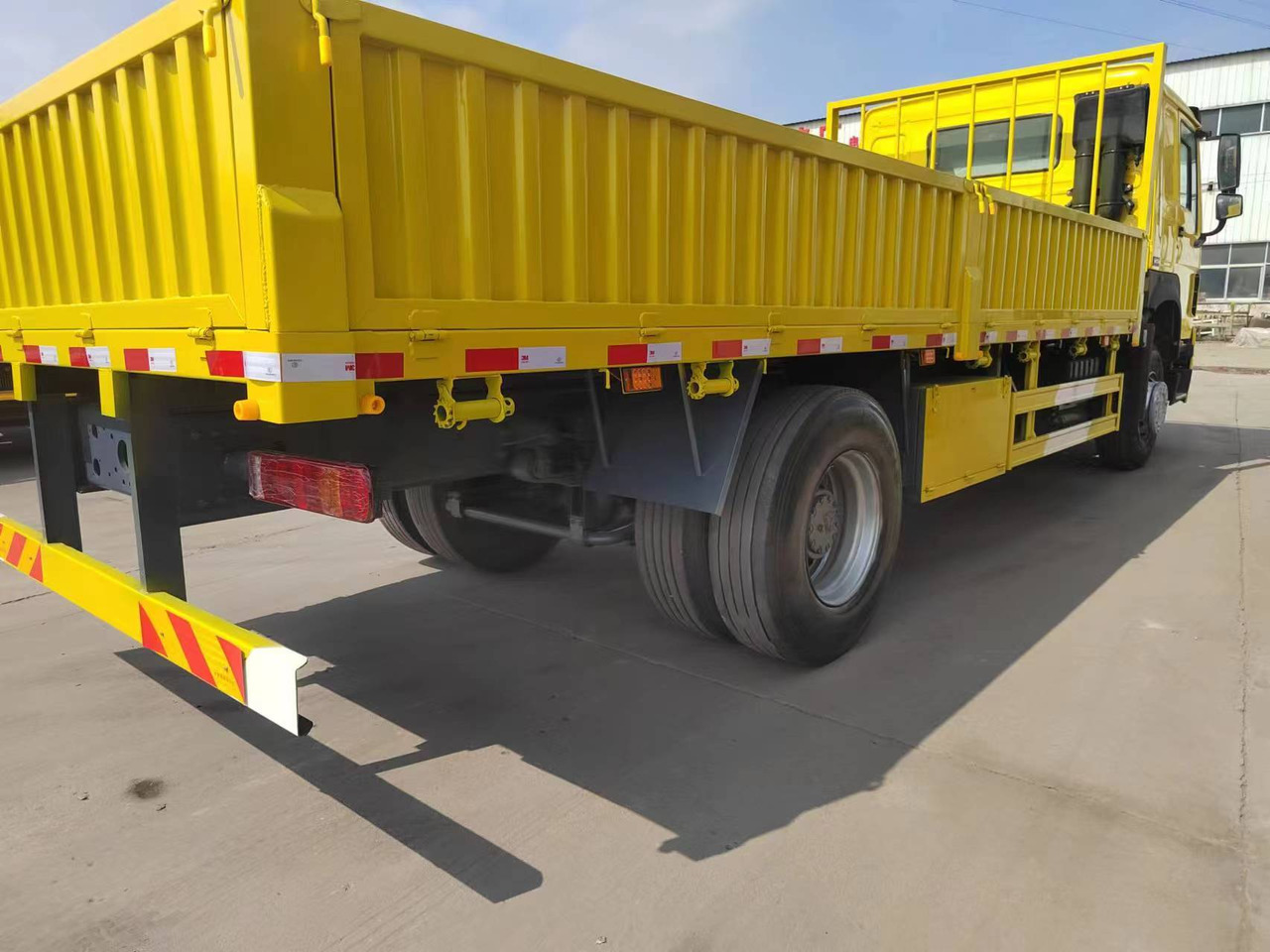 SINOTRUK HOWO 4x2 cargo truck - Φορτηγό ανατρεπόμενο: φωτογραφία 5 SINOTRUK HOWO 4x2 cargo truck - Φορτηγό ανατρεπόμενο: φωτογραφία 5
