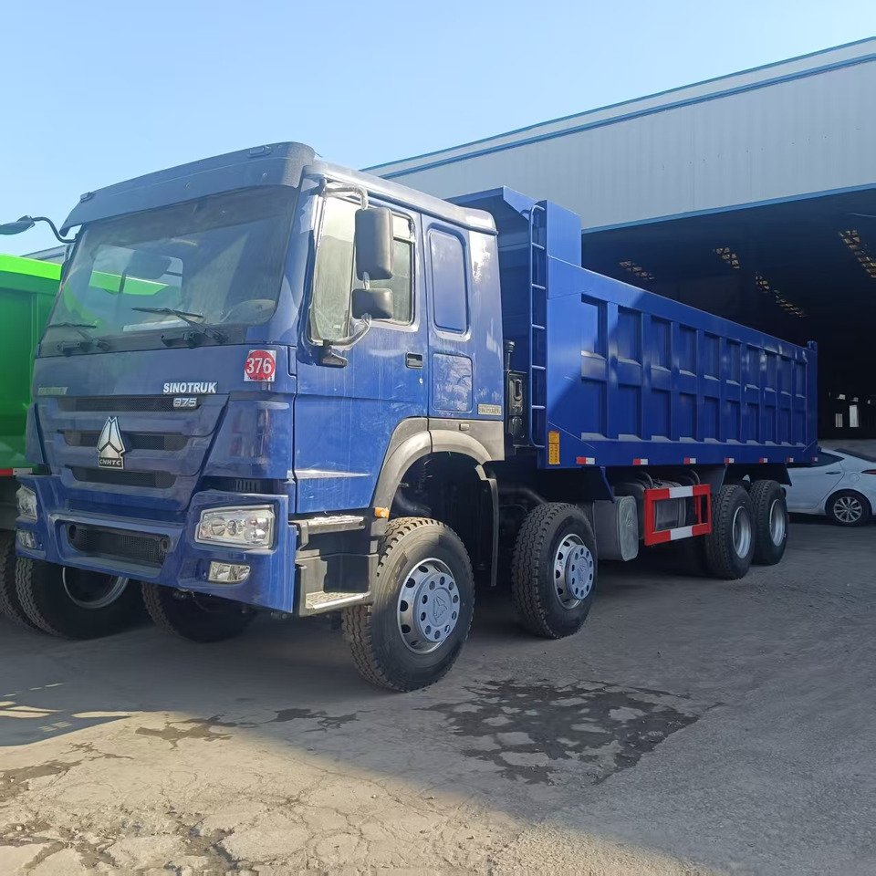 SINOTRUK HOWO 8x4 - Φορτηγό ανατρεπόμενο: φωτογραφία 1 SINOTRUK HOWO 8x4 - Φορτηγό ανατρεπόμενο: φωτογραφία 1