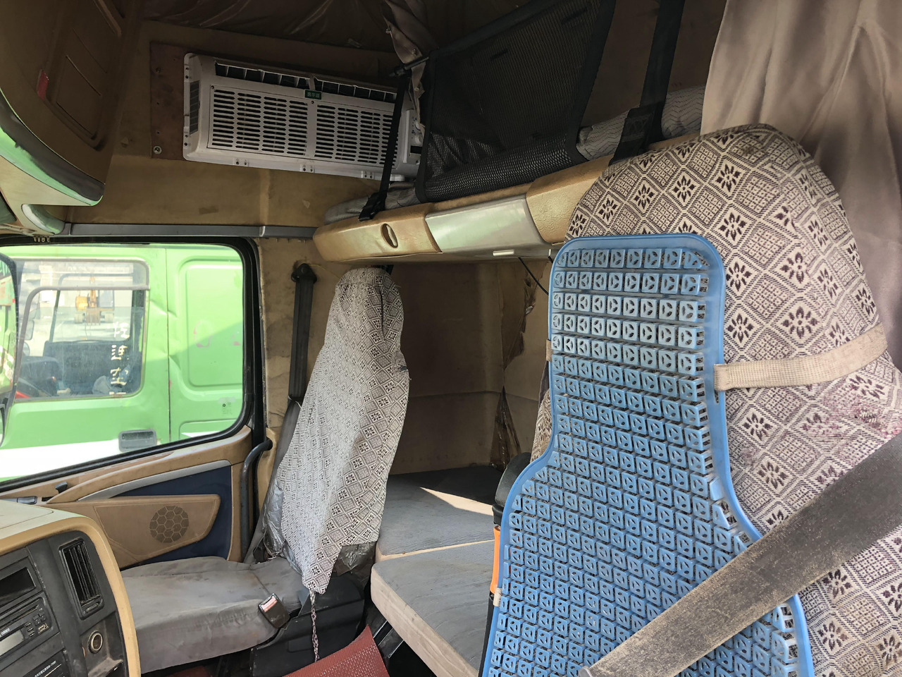SINOTRUK HOWO A7 - Τράκτορας: φωτογραφία 4 SINOTRUK HOWO A7 - Τράκτορας: φωτογραφία 4