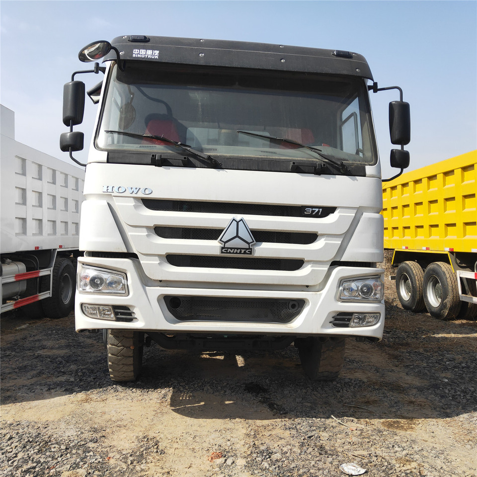 SINOTRUK HOWO - Φορτηγό ανατρεπόμενο: φωτογραφία 1 SINOTRUK HOWO - Φορτηγό ανατρεπόμενο: φωτογραφία 1