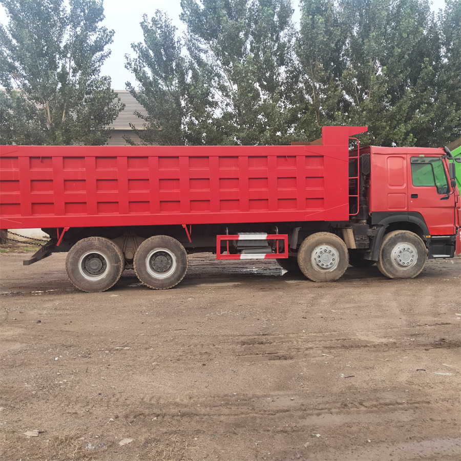 SINOTRUK HOWO - Φορτηγό ανατρεπόμενο: φωτογραφία 5 SINOTRUK HOWO - Φορτηγό ανατρεπόμενο: φωτογραφία 5