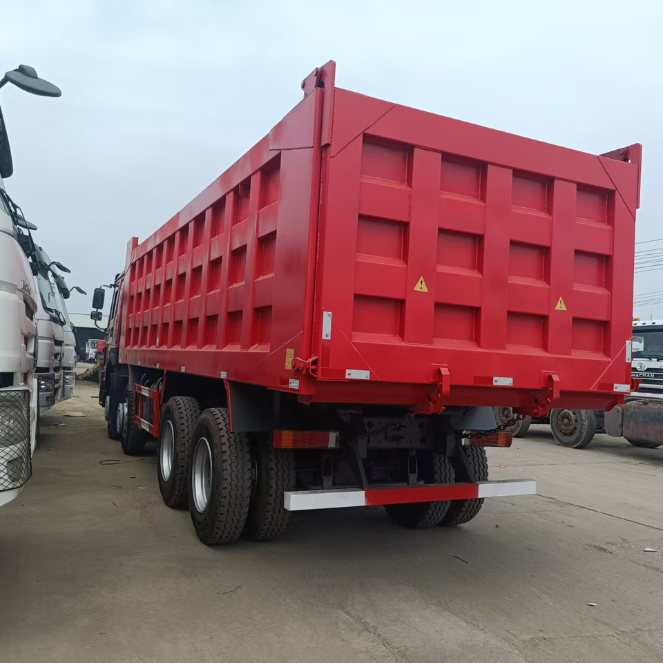 SINOTRUK HOWO - Φορτηγό ανατρεπόμενο: φωτογραφία 4 SINOTRUK HOWO - Φορτηγό ανατρεπόμενο: φωτογραφία 4