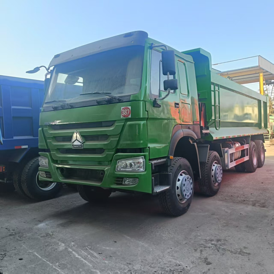 SINOTRUK HOWO - Φορτηγό κόφα: φωτογραφία 1 SINOTRUK HOWO - Φορτηγό κόφα: φωτογραφία 1