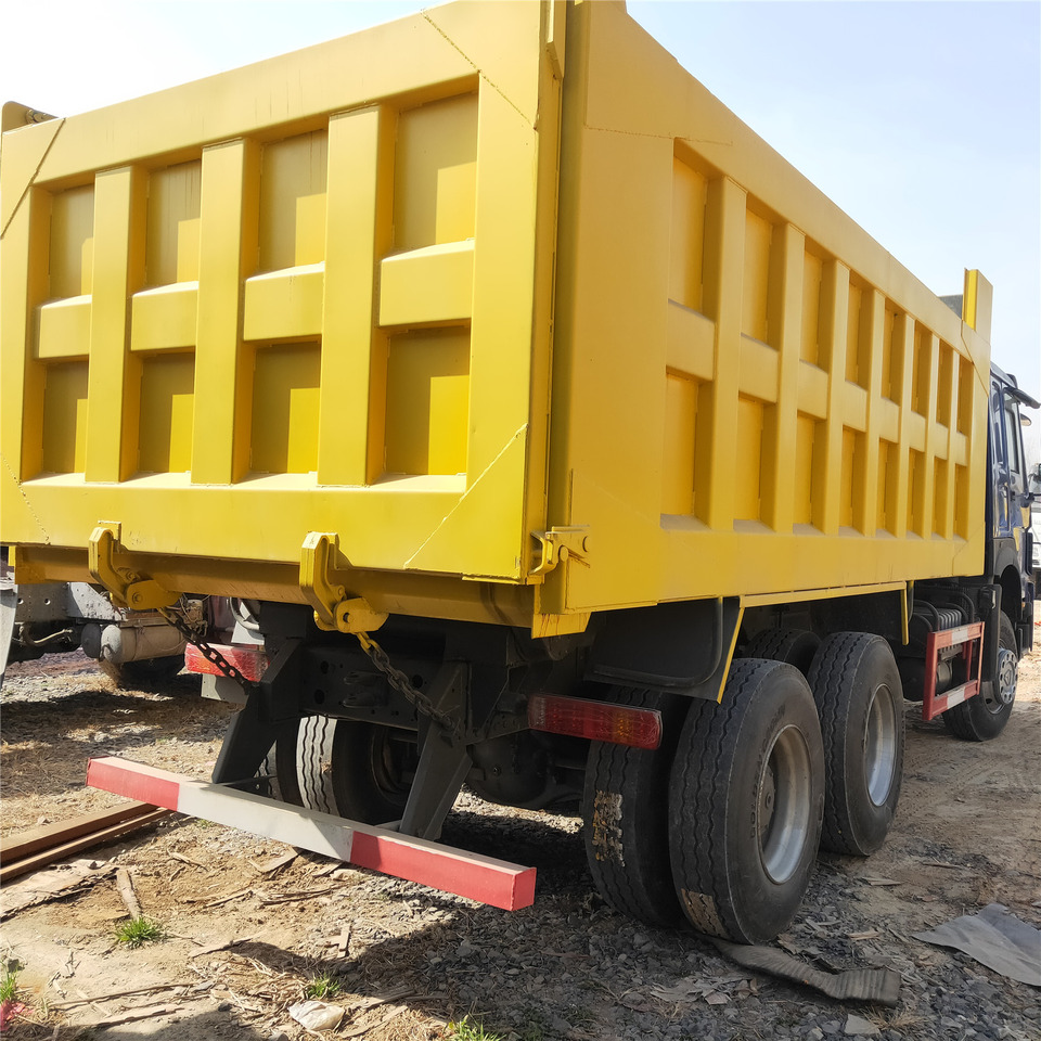 SINOTRUK HOWO - Φορτηγό ανατρεπόμενο: φωτογραφία 3 SINOTRUK HOWO - Φορτηγό ανατρεπόμενο: φωτογραφία 3