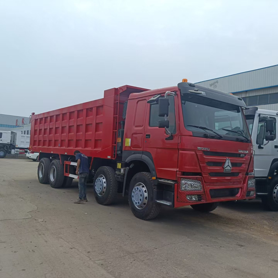 SINOTRUK HOWO - Φορτηγό ανατρεπόμενο: φωτογραφία 1 SINOTRUK HOWO - Φορτηγό ανατρεπόμενο: φωτογραφία 1