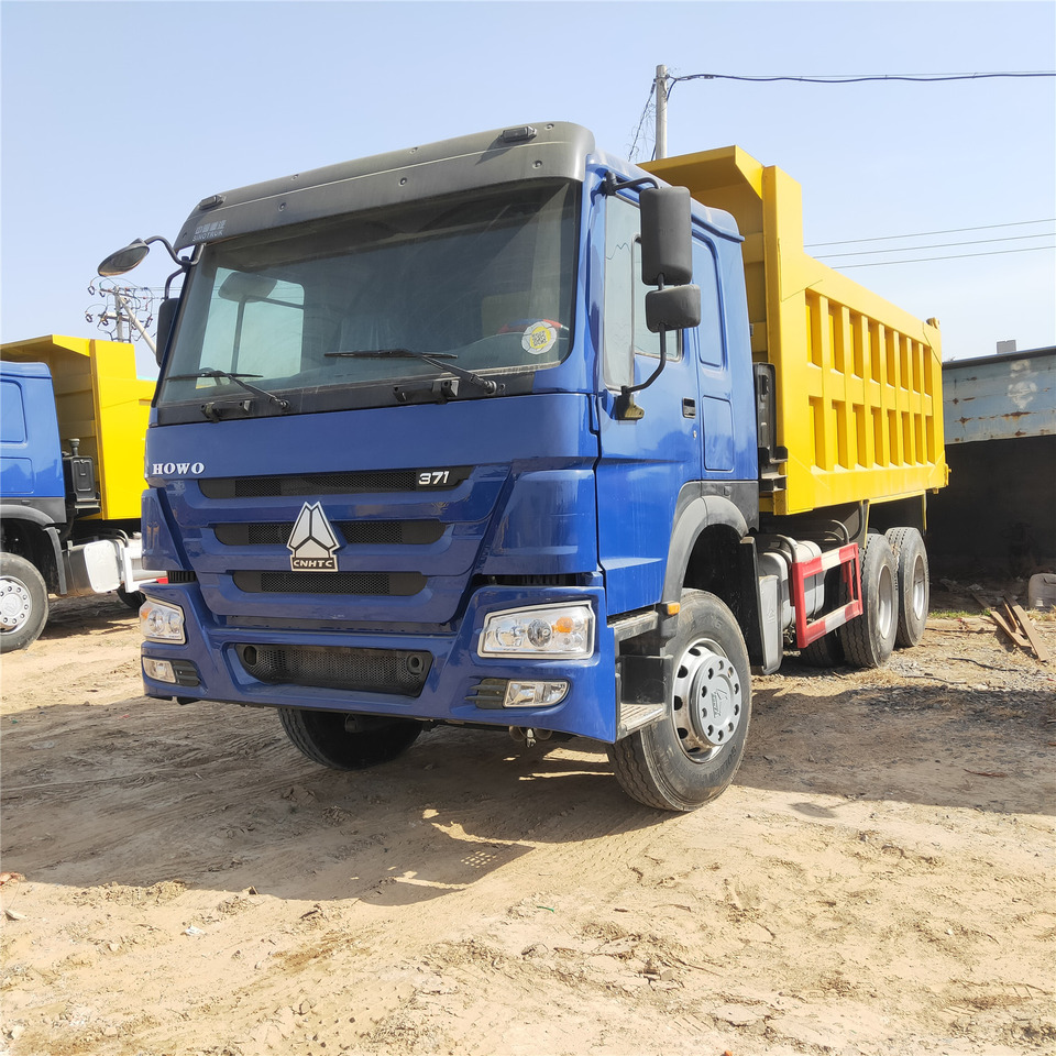 SINOTRUK HOWO - Φορτηγό ανατρεπόμενο: φωτογραφία 1 SINOTRUK HOWO - Φορτηγό ανατρεπόμενο: φωτογραφία 1