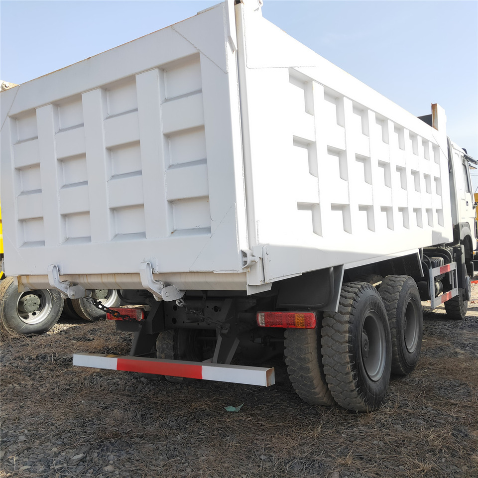 SINOTRUK HOWO - Φορτηγό ανατρεπόμενο: φωτογραφία 5 SINOTRUK HOWO - Φορτηγό ανατρεπόμενο: φωτογραφία 5