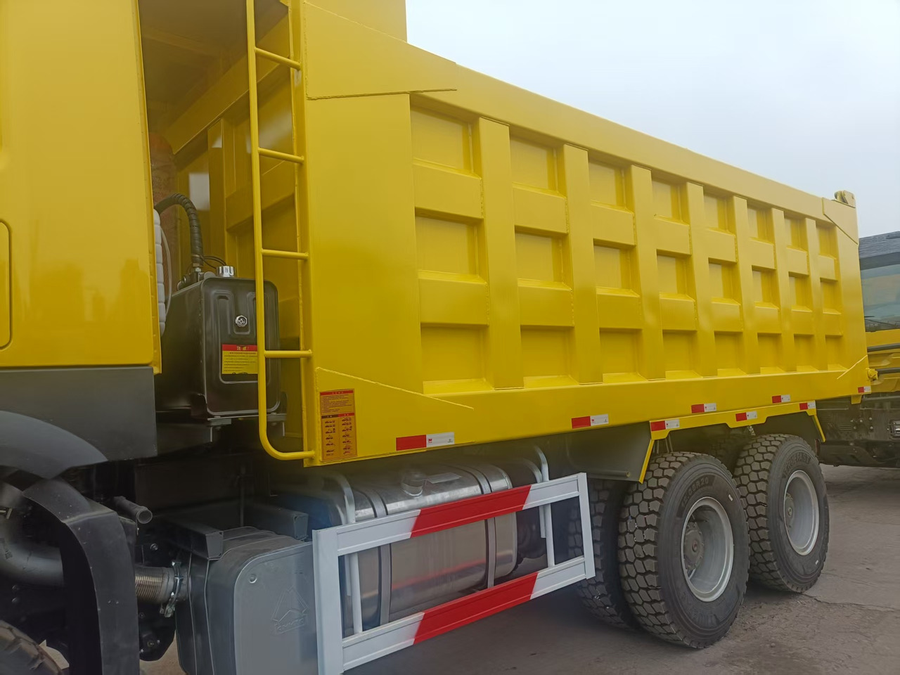 Μίσθωση SINOTRUK HOWO SINOTRUK HOWO: φωτογραφία 11