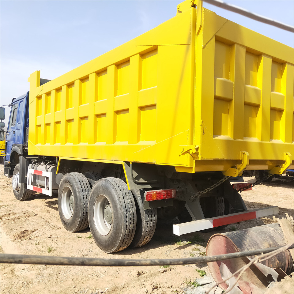 SINOTRUK HOWO - Φορτηγό ανατρεπόμενο: φωτογραφία 3 SINOTRUK HOWO - Φορτηγό ανατρεπόμενο: φωτογραφία 3