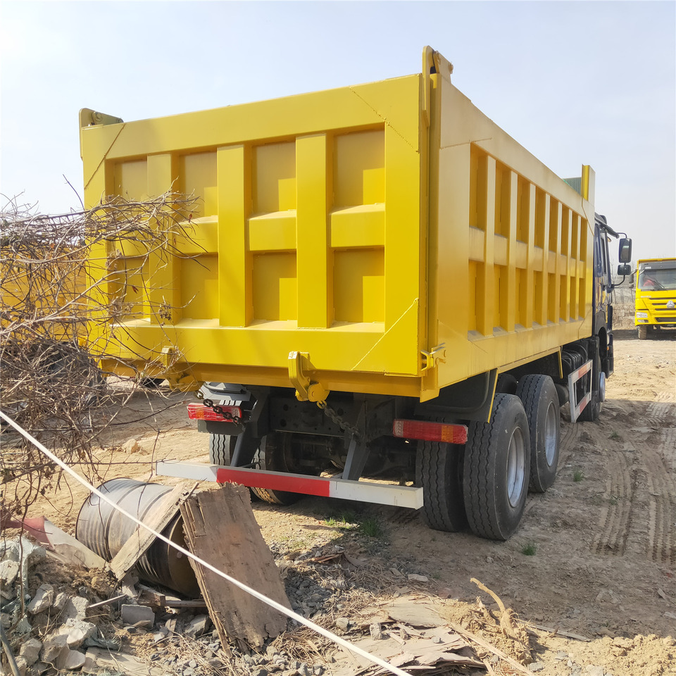 SINOTRUK HOWO - Φορτηγό ανατρεπόμενο: φωτογραφία 4 SINOTRUK HOWO - Φορτηγό ανατρεπόμενο: φωτογραφία 4