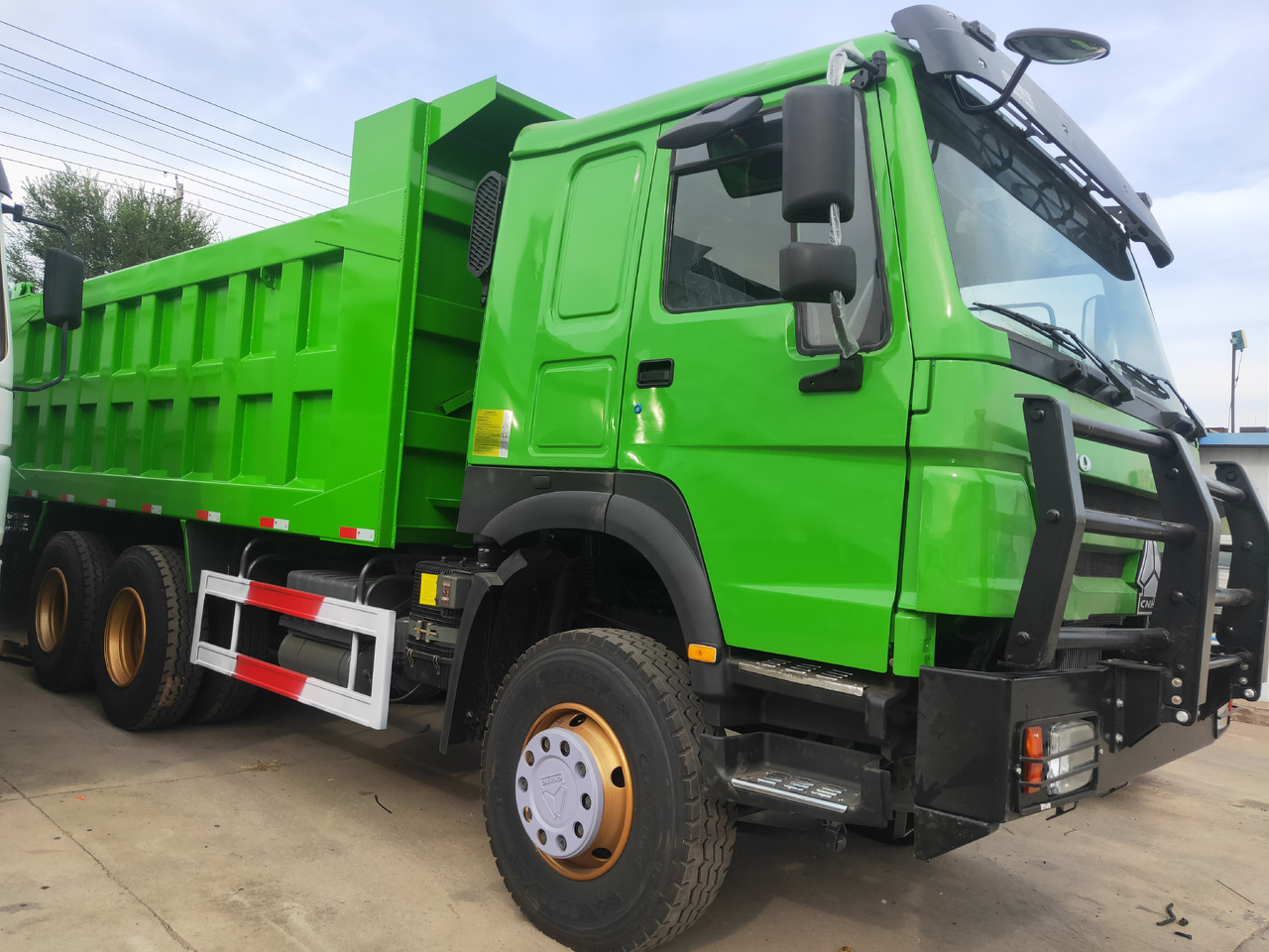 SINOTRUK Howo - Φορτηγό ανατρεπόμενο: φωτογραφία 3 SINOTRUK Howo - Φορτηγό ανατρεπόμενο: φωτογραφία 3