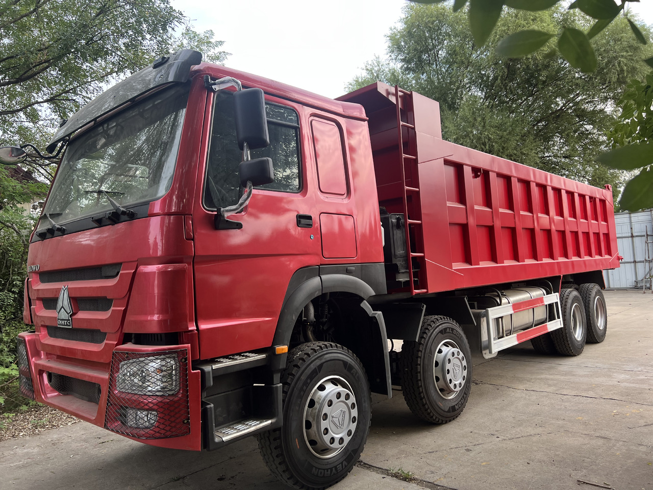 SINOTRUK Howo - Φορτηγό ανατρεπόμενο: φωτογραφία 3 SINOTRUK Howo - Φορτηγό ανατρεπόμενο: φωτογραφία 3