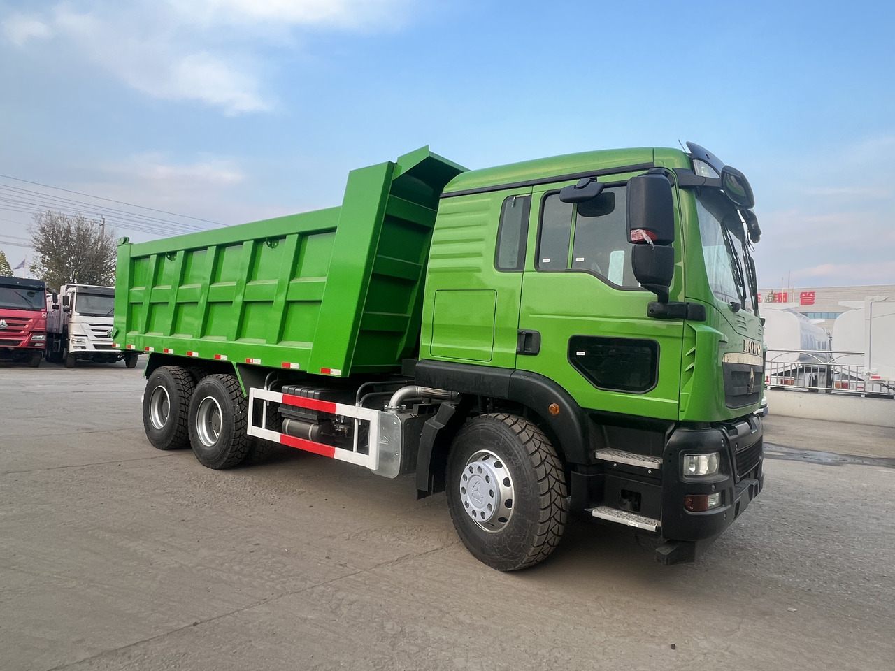 Sinotruk HOWO - Φορτηγό ανατρεπόμενο: φωτογραφία 5 Sinotruk HOWO - Φορτηγό ανατρεπόμενο: φωτογραφία 5