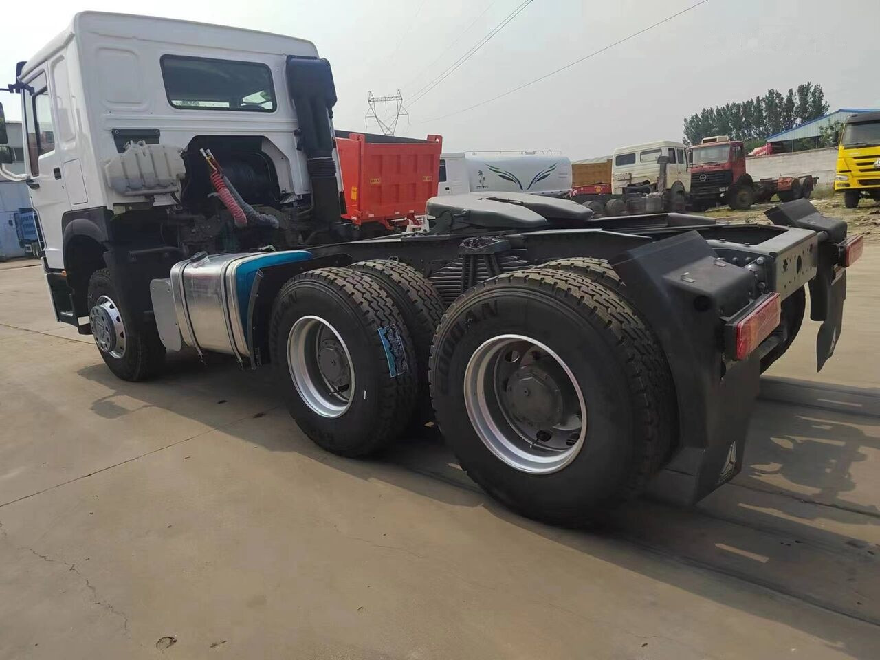Sinotruk Howo 420 - Τράκτορας: φωτογραφία 5 Sinotruk Howo 420 - Τράκτορας: φωτογραφία 5