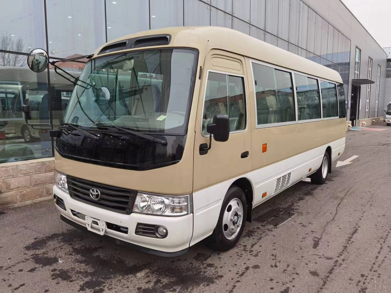 TOYOTA COASTER - Λεωφορείο: φωτογραφία 5 TOYOTA COASTER - Λεωφορείο: φωτογραφία 5