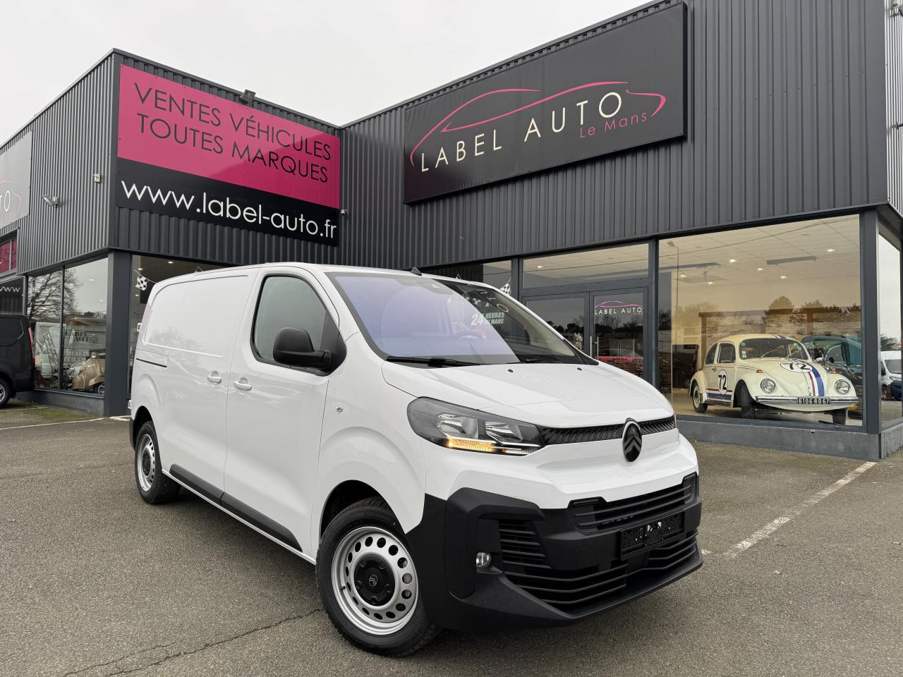 CITROEN Jumpy M 2.0 BlueHDi - 145 S&S - BV EAT8 III FOURGON . PHASE 2 - Βαν: φωτογραφία 1 CITROEN Jumpy M 2.0 BlueHDi - 145 S&S - BV EAT8 III FOURGON . PHASE 2 - Βαν: φωτογραφία 1