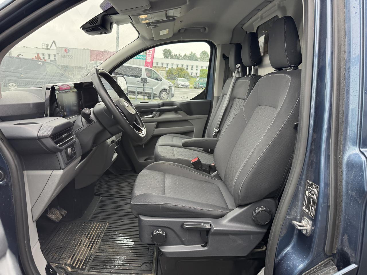 FORD Transit Custom 2.0 EcoBlue 170 ch BVA Fourgon 320 L1H1 Limited - Βαν: φωτογραφία 4 FORD Transit Custom 2.0 EcoBlue 170 ch BVA Fourgon 320 L1H1 Limited - Βαν: φωτογραφία 4