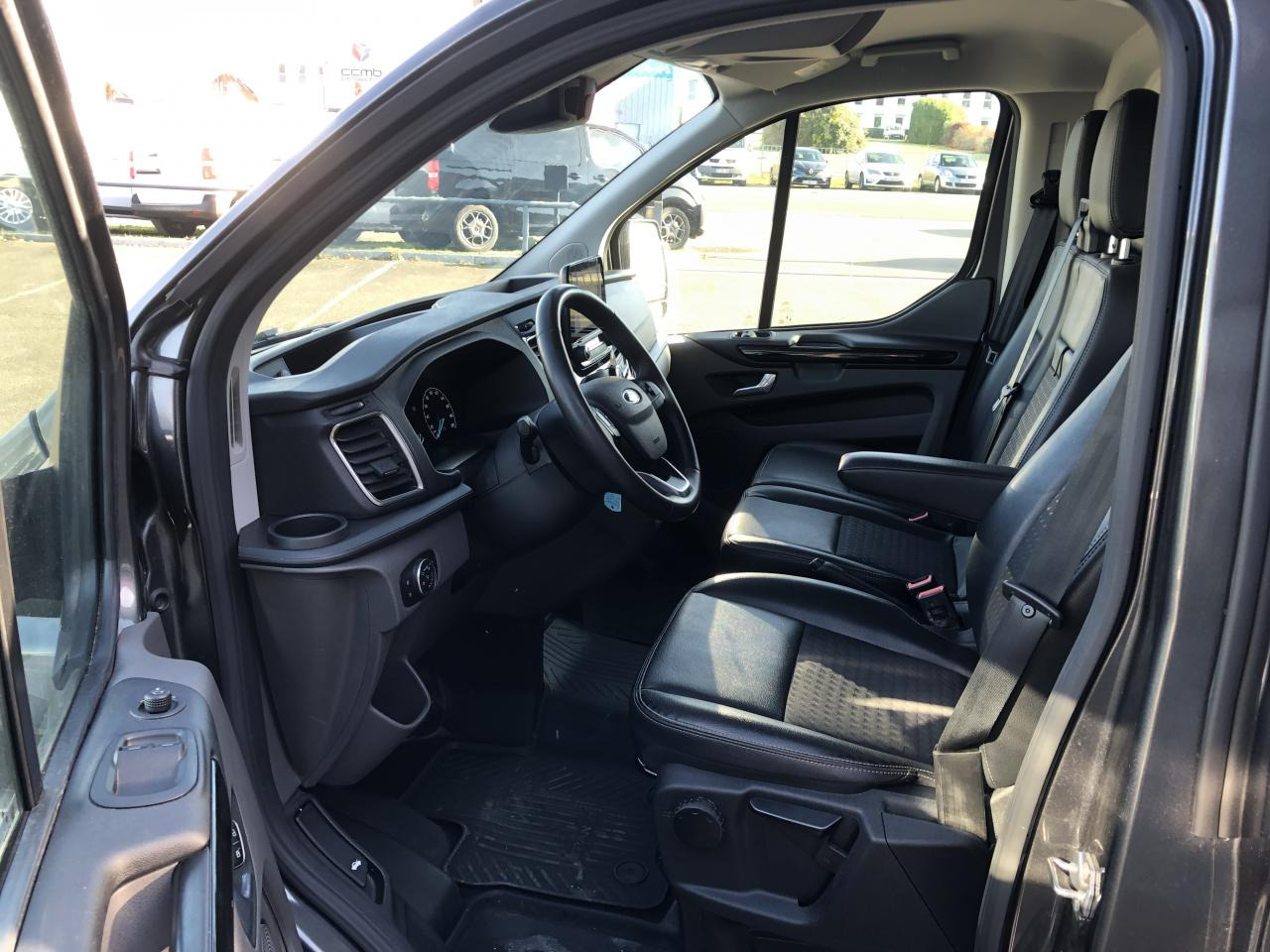 FORD Transit Custom 2.0 TDCi - 170 - BVA S&S TRANSIT CUSTOM FOURGON Fourgon 290 L1H1 Sport PHASE 2 - Βαν: φωτογραφία 4 FORD Transit Custom 2.0 TDCi - 170 - BVA S&S TRANSIT CUSTOM FOURGON Fourgon 290 L1H1 Sport PHASE 2 - Βαν: φωτογραφία 4