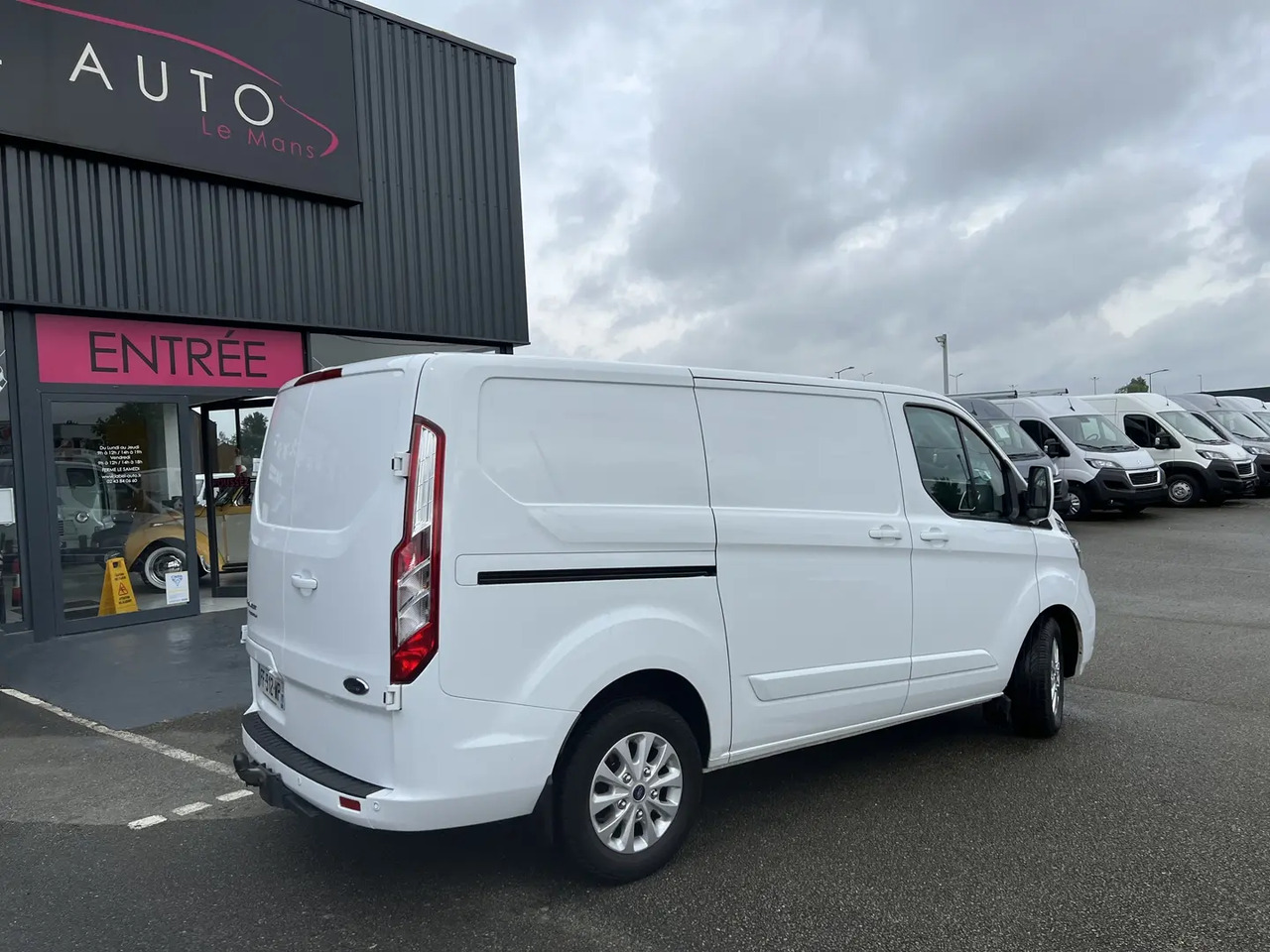 Ford Transit Custom 300 L1H1 2.0 ECOBLUE 130 S&S LIMITED BVA6 - Βαν: φωτογραφία 4 Ford Transit Custom 300 L1H1 2.0 ECOBLUE 130 S&S LIMITED BVA6 - Βαν: φωτογραφία 4