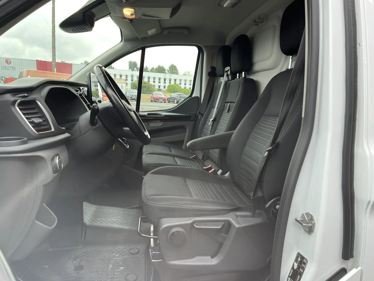 Ford Transit Custom 300 L1H1 2.0 ECOBLUE 130 S&S LIMITED BVA6 - Βαν: φωτογραφία 3 Ford Transit Custom 300 L1H1 2.0 ECOBLUE 130 S&S LIMITED BVA6 - Βαν: φωτογραφία 3