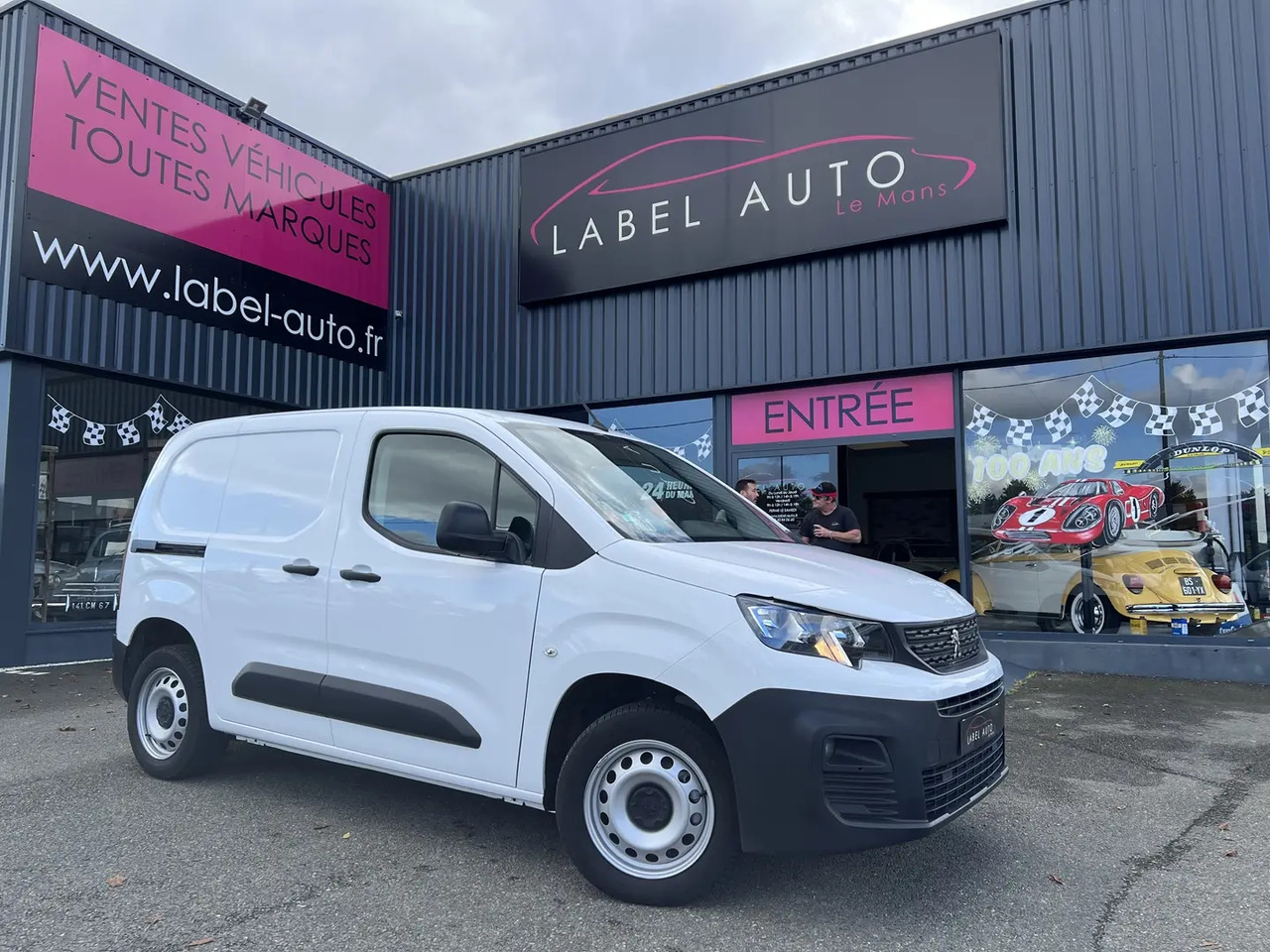 Peugeot Partner STANDARD 650KG BLUEHDI 130CH S&S PREMIUM EAT8 - Μικρό βαν: φωτογραφία 1 Peugeot Partner STANDARD 650KG BLUEHDI 130CH S&S PREMIUM EAT8 - Μικρό βαν: φωτογραφία 1