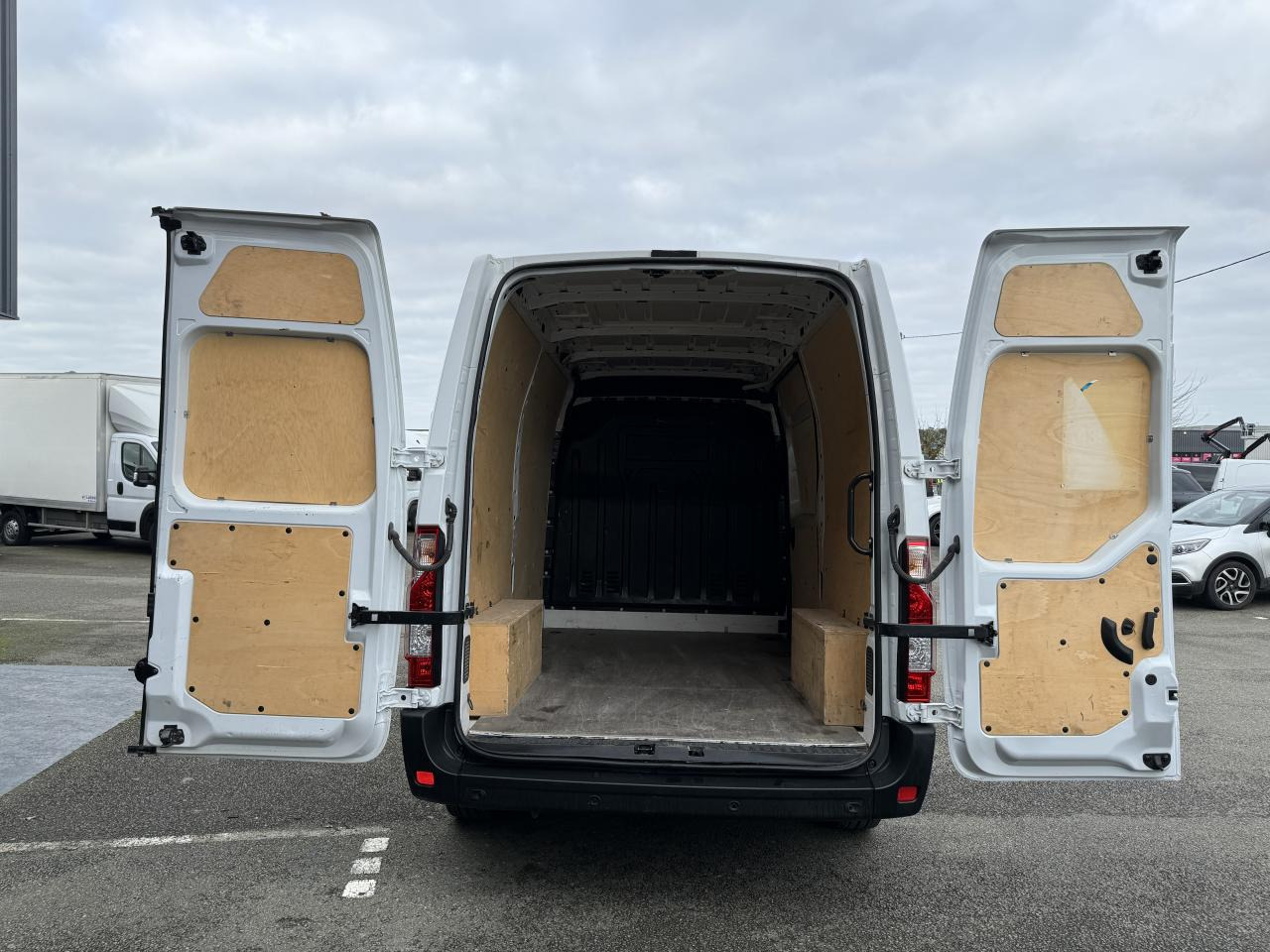 RENAULT MASTER 3T3 L2H2 2.3 DCI 135CH CONFORT - Βαν: φωτογραφία 3 RENAULT MASTER 3T3 L2H2 2.3 DCI 135CH CONFORT - Βαν: φωτογραφία 3