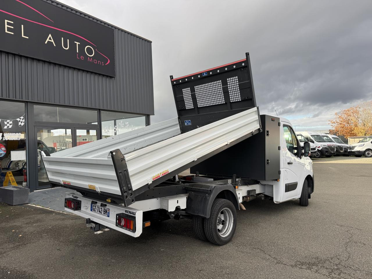 RENAULT Master Confort R3500RJ L3 2.3 dCi - 145 III TRANSPORTS SPECIFIQUES BENNE Benne Basculante + Coffre - Όχημα με ανατρεπομενη καροτσα: φωτογραφία 1 RENAULT Master Confort R3500RJ L3 2.3 dCi - 145 III TRANSPORTS SPECIFIQUES BENNE Benne Basculante + Coffre - Όχημα με ανατρεπομενη καροτσα: φωτογραφία 1