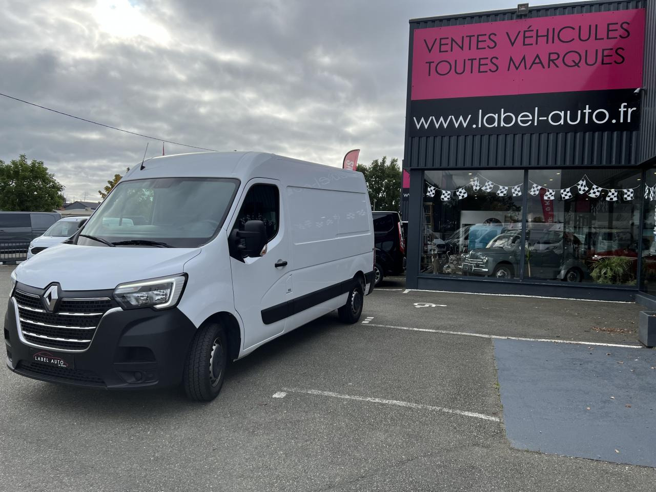 Βαν RENAULT Master Grand Confort F3300 L2H2 2.3 dCi - 135  III FOURGON Fourgon L2H2 Traction PHASE 3: φωτογραφία 6