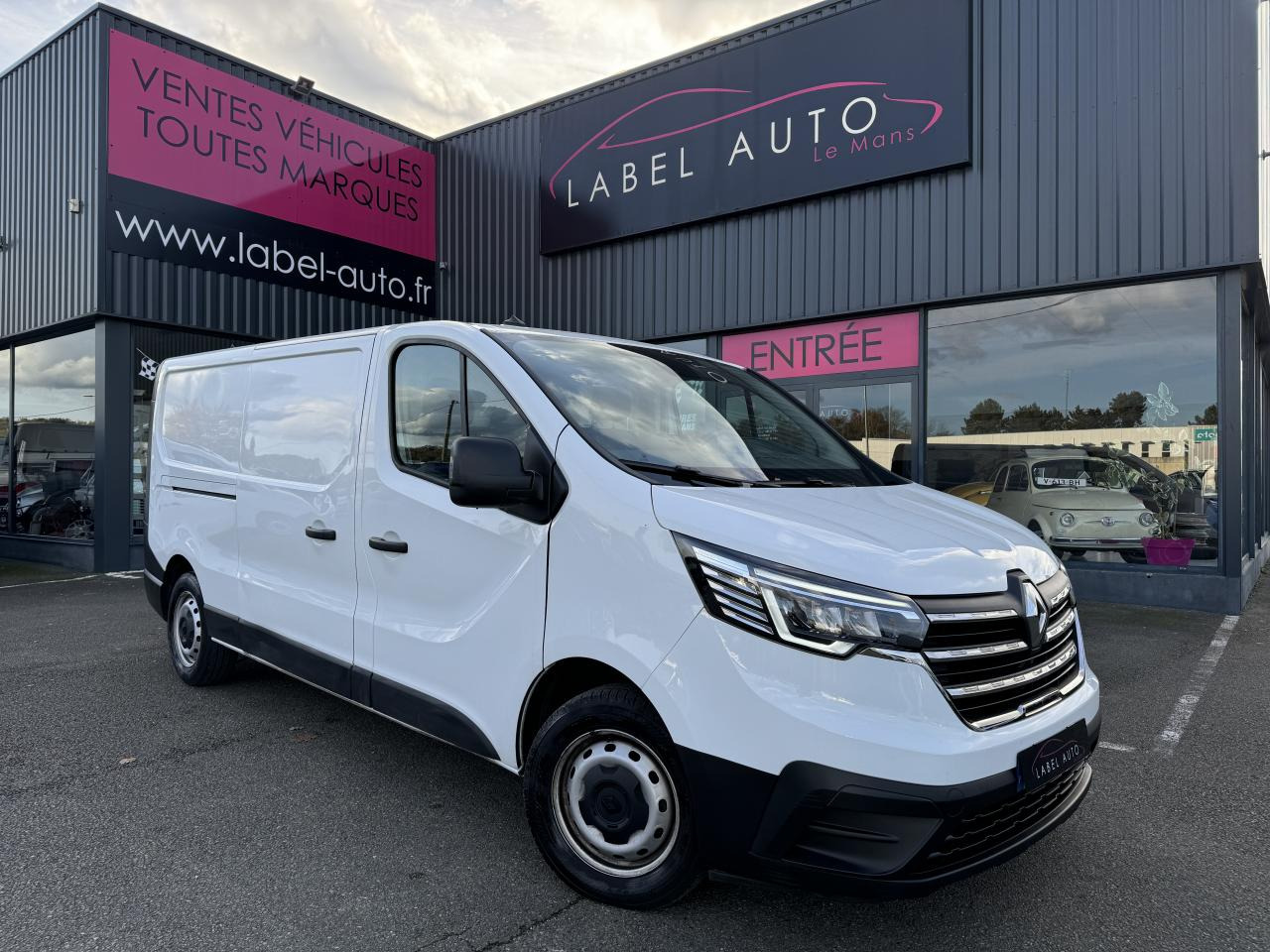 RENAULT Trafic L2H1 3000 Kg 2.0 Blue dCi - 130 III FOURGON Fourgon Grand Confort L2H1 PHASE 3 - Βαν: φωτογραφία 1 RENAULT Trafic L2H1 3000 Kg 2.0 Blue dCi - 130 III FOURGON Fourgon Grand Confort L2H1 PHASE 3 - Βαν: φωτογραφία 1