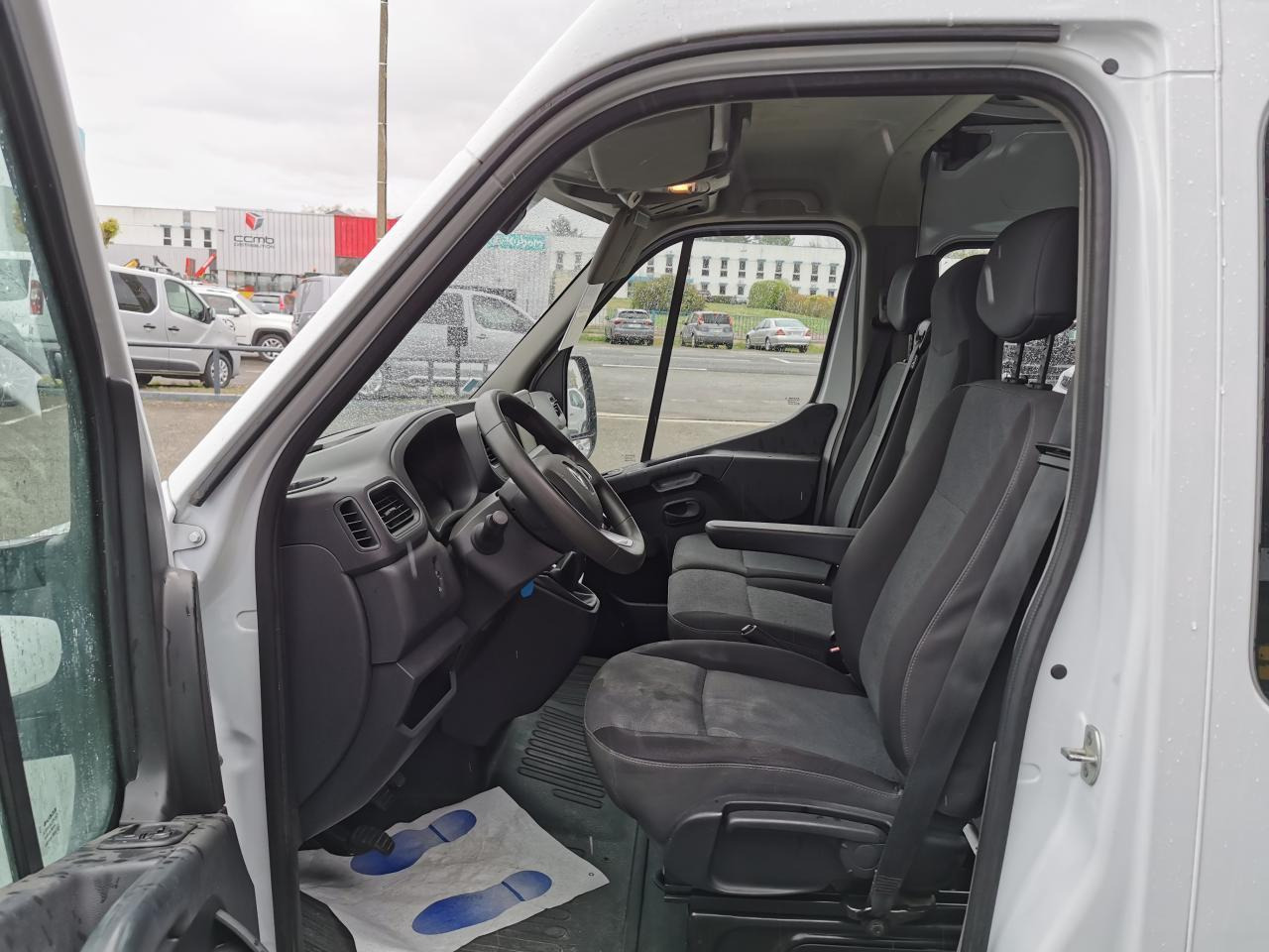 Renault Master 7 PLACES Confort F3300 L2H2 2.3 dCi - 135 III CABINE APPROFONDIE Cabine approfondie L2H2 Tra - Διπλοκάμπινο ελαφρύ επαγγελματικό: φωτογραφία 4 Renault Master 7 PLACES Confort F3300 L2H2 2.3 dCi - 135 III CABINE APPROFONDIE Cabine approfondie L2H2 Tra - Διπλοκάμπινο ελαφρύ επαγγελματικό: φωτογραφία 4